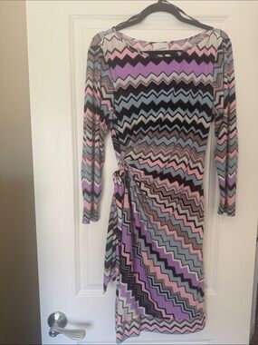 Donna Morgan Long-Sleeve Zigzag Wrap Dress in Lavender, Pink and Black